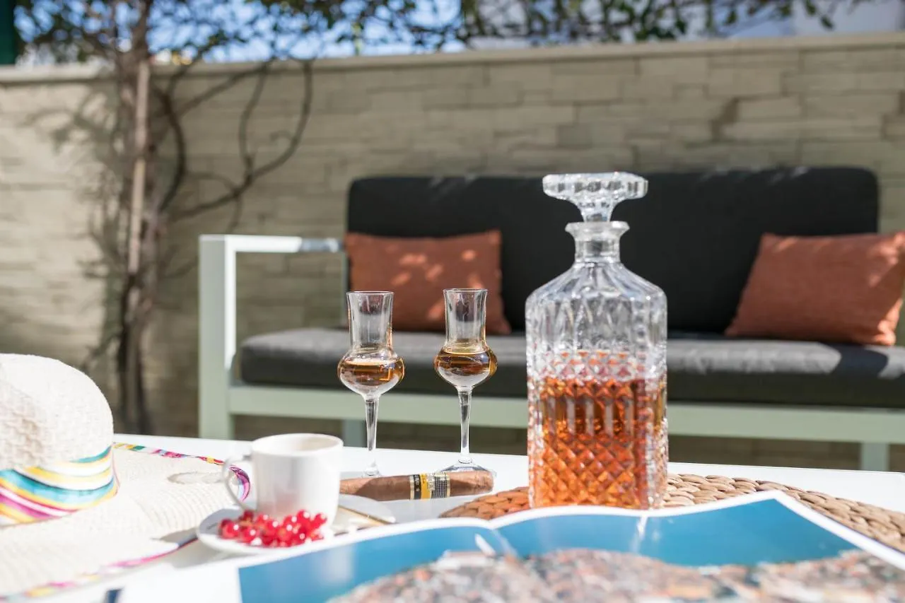 Apt Gioan Novigrad, 500M To Sea, Private Heated Jacuzzi, Bbq, Private Parking Novigrad Istria Lejlighed